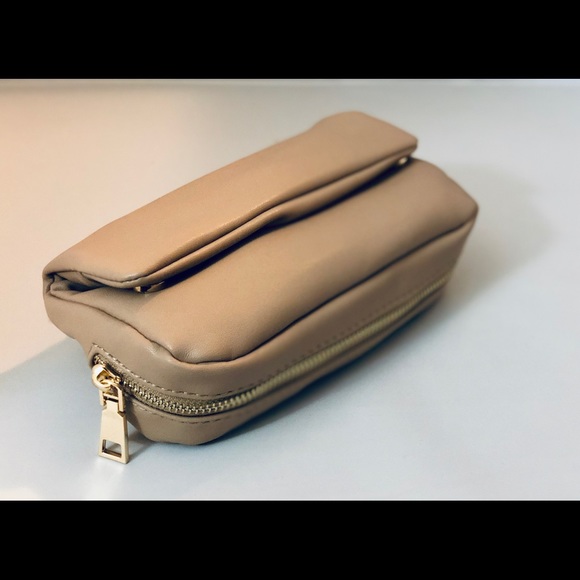 BUY ONE GET ONE FREE-NWT Vegan Leather Waist Bag - Picture 4 of 5